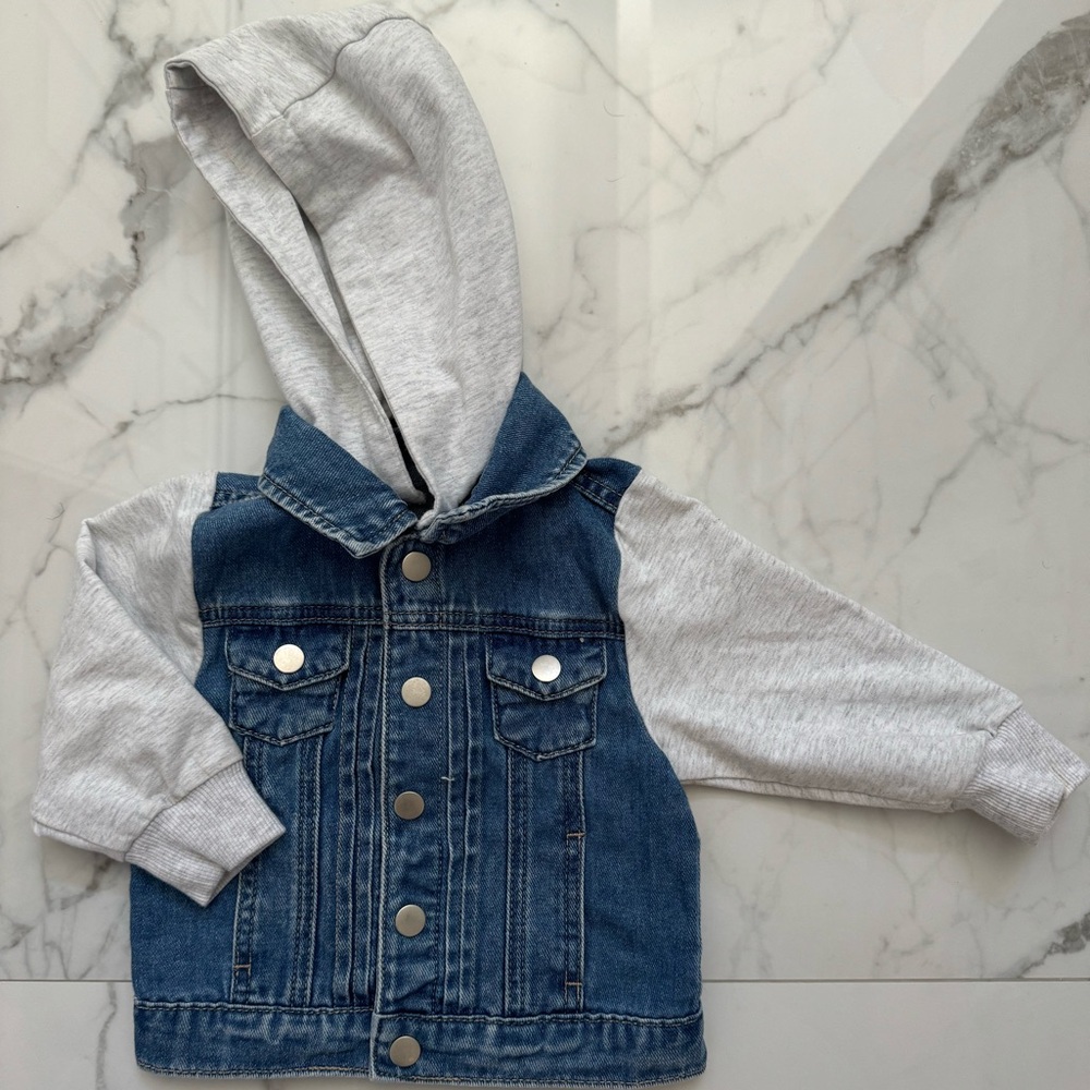 Super cute Jean jacket, size 18 months